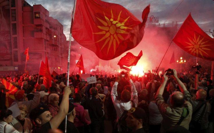 Τι δείχνει δημοσκόπηση στα Σκόπια για τη συμφωνία των Πρεσπών