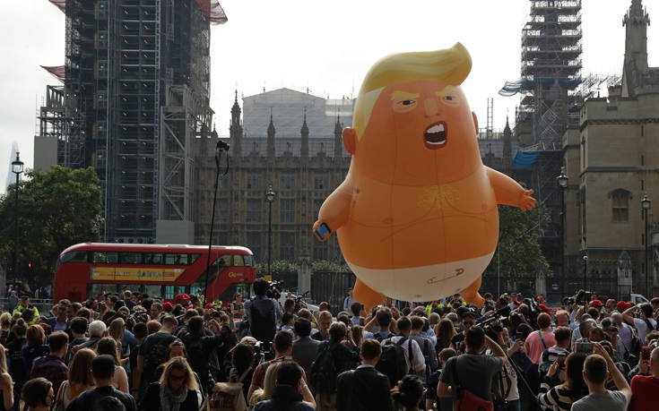 Το αερόστατο – Τραμπ ως πορτοκαλί μωρό που κλαίει (φωτο)