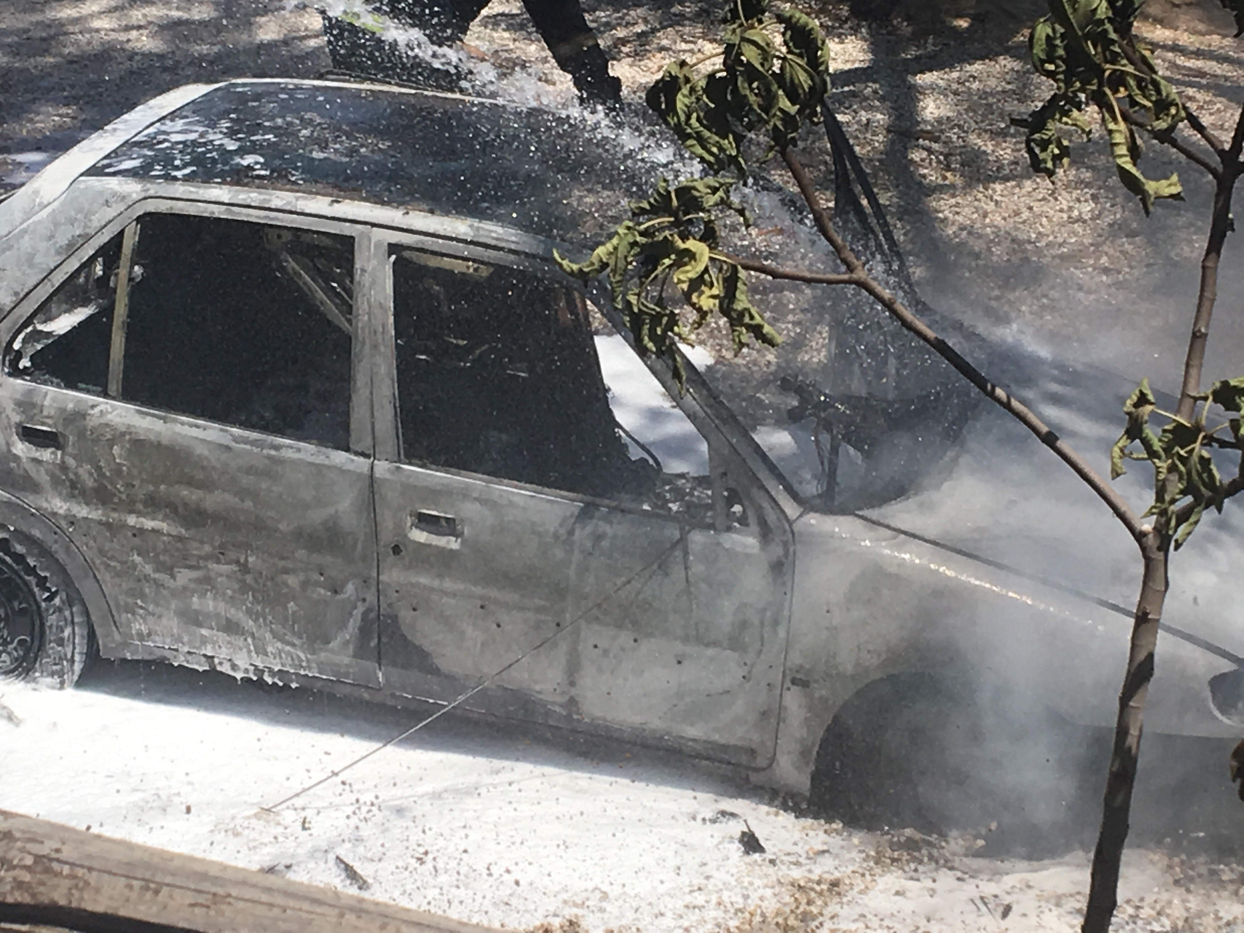 Κάηκε ολοσχερώς αυτοκίνητο στον Βλητέ Χανίων (φωτο)