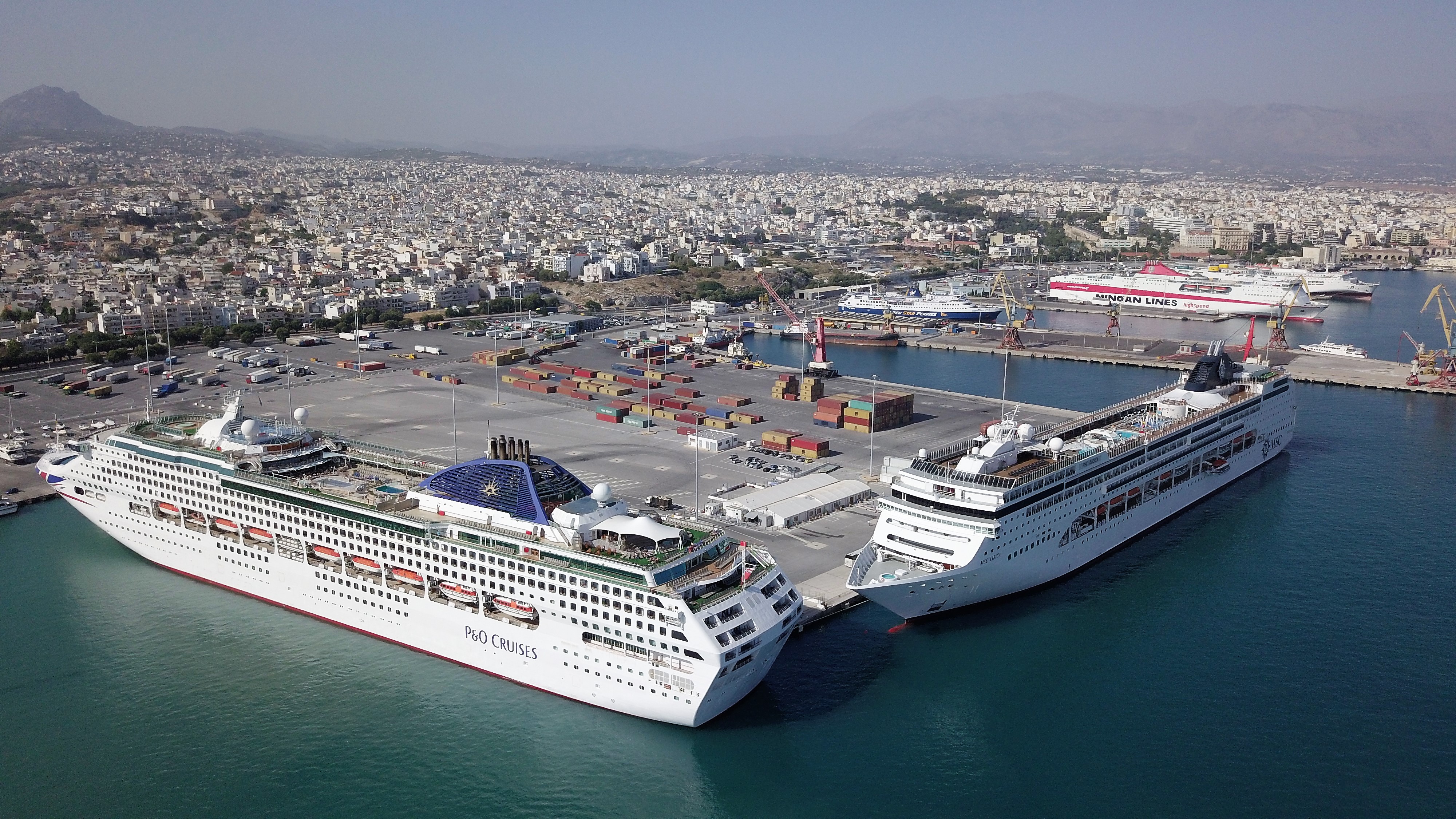 Χιλιάδες επιβάτες σήμερα στο λιμάνι Ηρακλείου