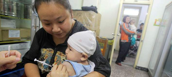 Οργή στην Κίνα για τα ακατάλληλα εμβόλια για παιδιά