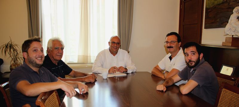Συνάντηση Δημάρχου Χανίων με αντιπροσωπεία Κ.Κ.Ε. για το Ιτζεδίν