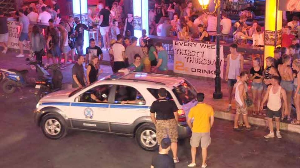 Ζάκυνθος: Τουρίστες ξάφριζαν μαγαζιά και λουόμενους στο Λαγανά