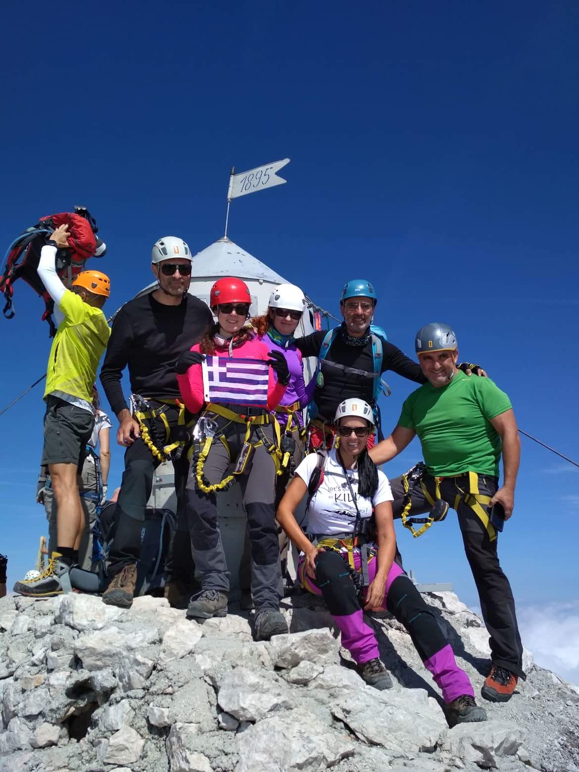 Στην ψηλότερη κορυφή των Ιουλιανών Άλπεων μέλη του Ορειβατικού Συλ. Χανίων