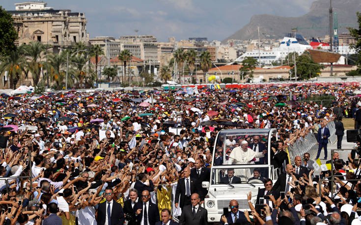 Ο Πάπας καλεί τους μαφιόζους να ασπαστούν πραγματικά τον χριστιανισμό