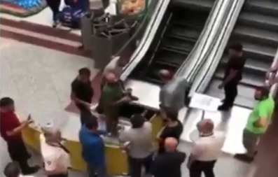 Ξήλωσαν τις κυλιόμενες σκάλες σε εμπορικό κέντρο στην Τουρκία λόγω χρεών
