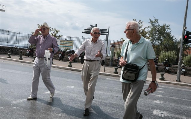 Εκρηκτικό μίγμα η γήρανση του πληθυσμού και η υπογεννητικότητα στην Ελλάδα
