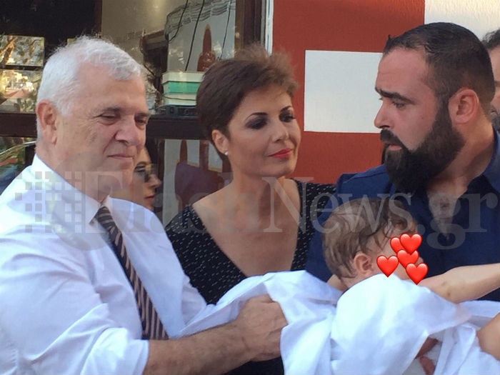 Βαφτίστηκε ο γιος της Ευτυχίας Πενταράκη – Νονός ο Δημήτρης Μελισσανίδης