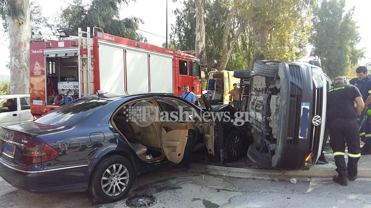 Σοβαρό τροχαίο ατύχημα με 4 τραυματίες στη Λεωφ. Σούδας στα Χανιά (φωτο)