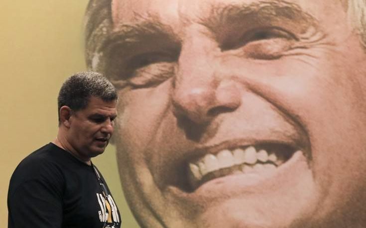 Λοχαγός και νοσταλγός της δικτατορίας ο νικητής των εκλογών στη Βραζιλία