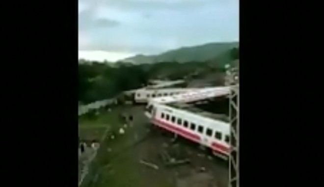 Ταϊβάν: Εκτροχιασμός τρένου με 17 νεκρούς