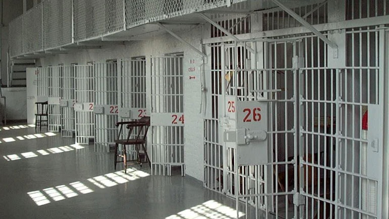 Κρατούμενος κατάπιε 100 γραμμάρια ναρκωτικά για να τα μεταφέρει σε φυλακή