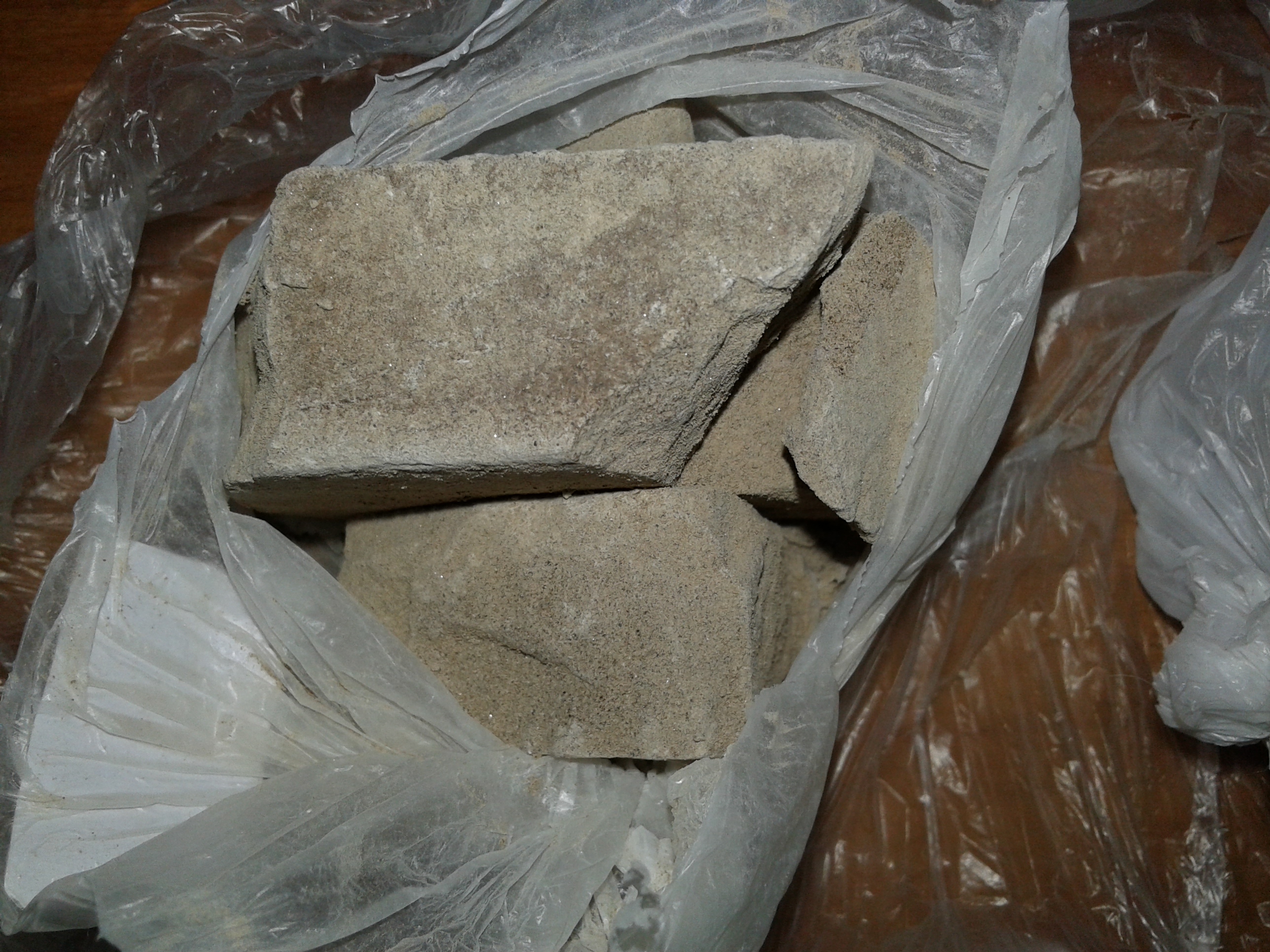 Πάνω από 300 γραμ ηρωίνης σε “βράχο” είχαν στην κατοχή τους! (φωτο)