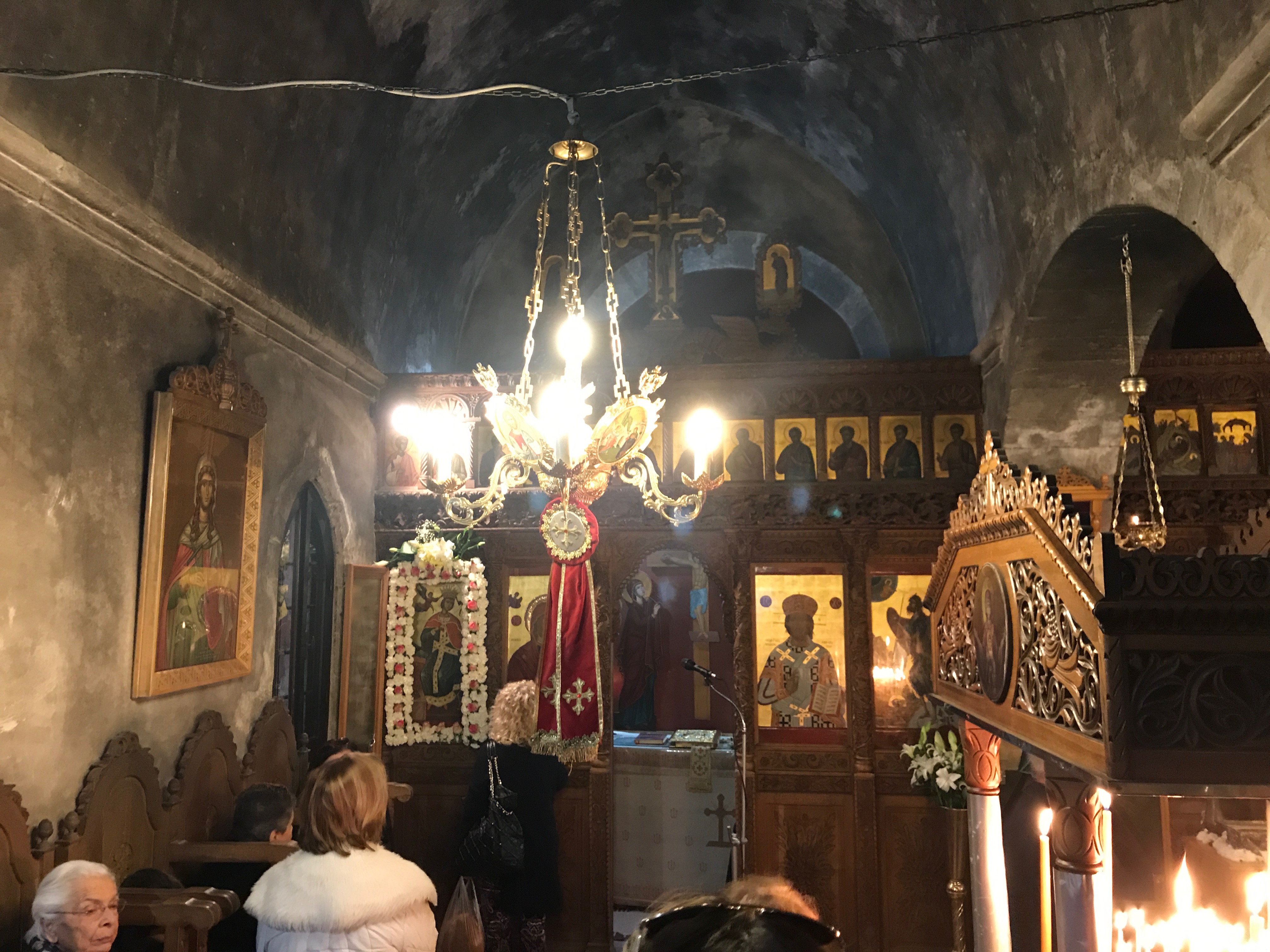 Το άγνωστο σε πολλούς γραφικό εκκλησάκι “κρυμμένο” στο κέντρο των Χανίων