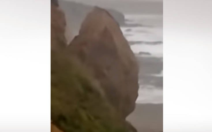 Τεράστιος βράχος γκρεμίζεται πάνω σε παραλία της Κορνουάλης (βίντεο)