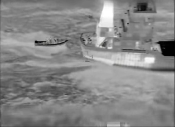 Απίστευτο βίντεο με το ρεσάλτο των λιμενικών στο πλοίο των 6 τόνων χασίς