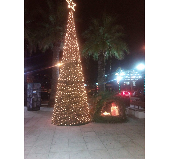 Έτοιμο το Χριστουγεννιάτικο δέντρο στη Σούδα
