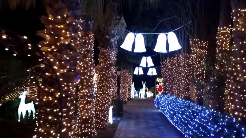 Σπίτι στη Χίο στολίστηκε με 177.000 φωτάκια για τα Χριστούγεννα (βίντεο)