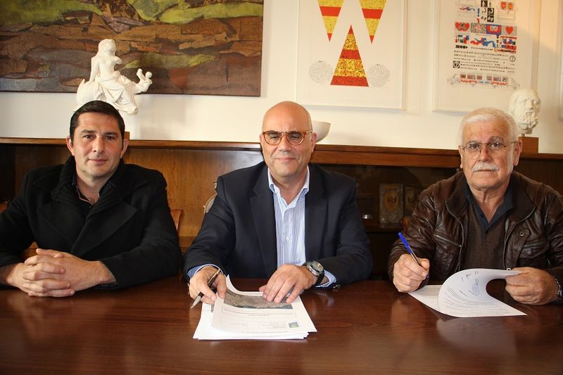 Υπεγράφη σύμβαση για ανακατασκευή πεζοδρομίων στον Δήμο Χανίων
