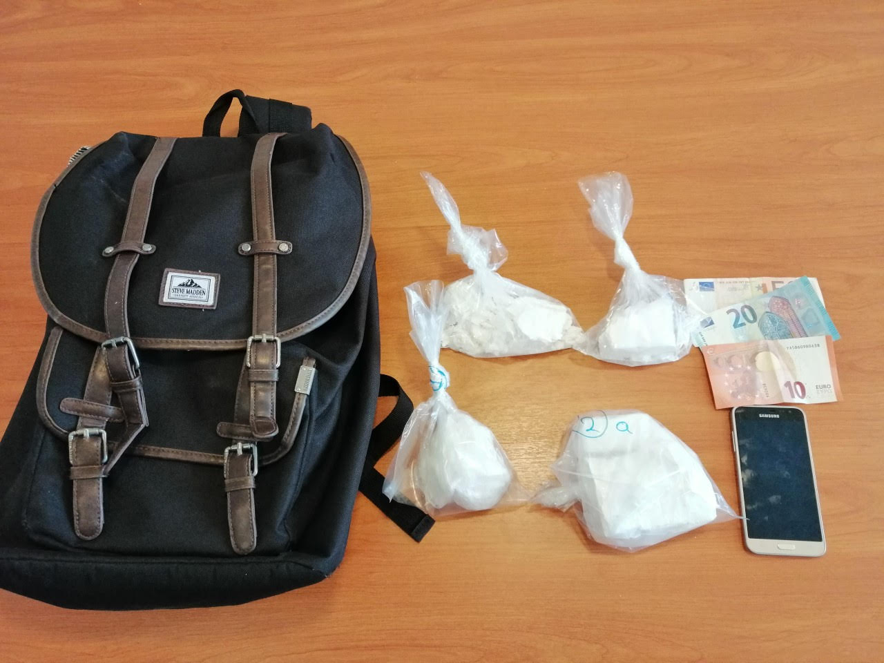 Συνελήφθη διακινητής κοκαΐνης στο Ηράκλειο (φωτο)