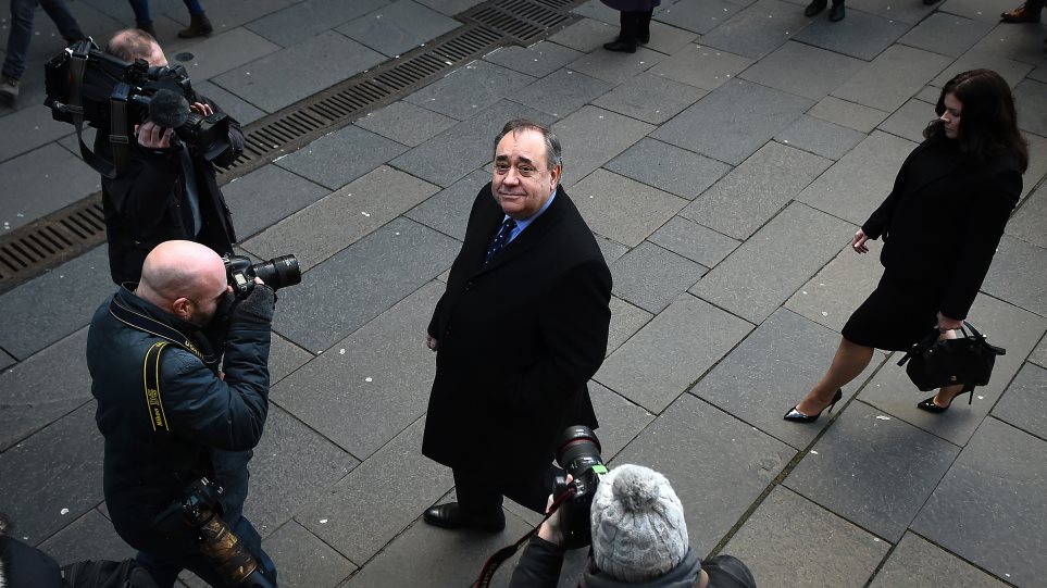 Συνελήφθη ο πρώην πρωθυπουργός της Σκωτίας για σεξουαλική παρενόχληση