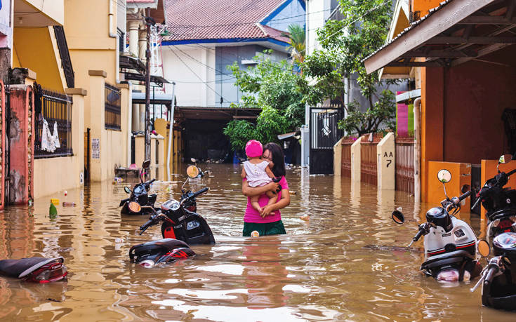 Πενήντα εννέα νεκροί στην Ινδονησία από πλημμύρες και κατολισθήσεις