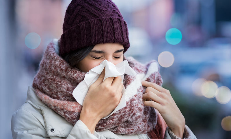 Τρία πράγματα που πρέπει να έχεις μαζί σου στη γρίπη και το κρυολόγημα