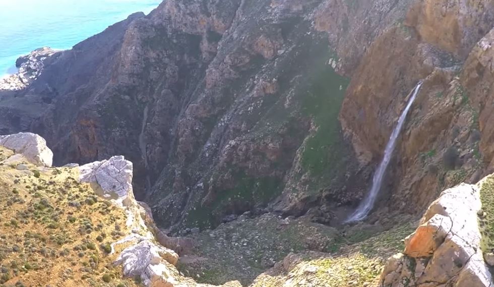 Ο καταρράκτης της Κρήτης των 145 μέτρων (βίντεο)