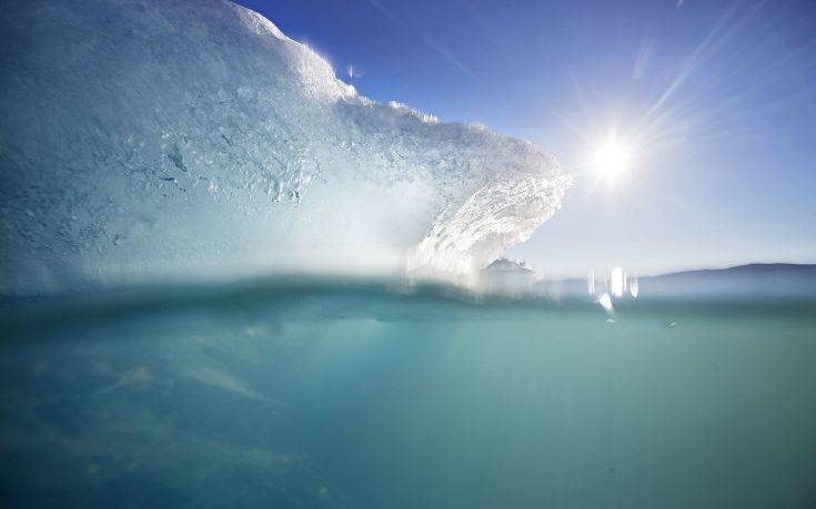 Πιο γρήγορα από ό,τι νόμιζαν οι επιστήμονες λιώνουν οι πάγοι της Γροιλανδία