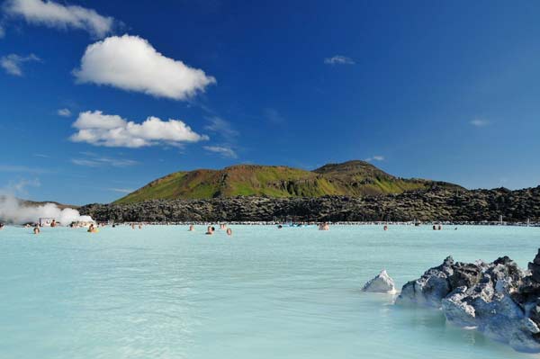 Ζεστή… μεσογειακή θάλασσα στην Ισλανδία!
