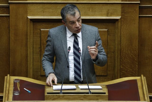 Θεοδωράκης: Η χώρα θα απομονωθεί αν απορριφθεί η Συμφωνία των Πρεσπών