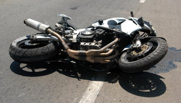 Οδηγός μοτοσικλέτας βρέθηκε τραυματισμένος στα Χανιά