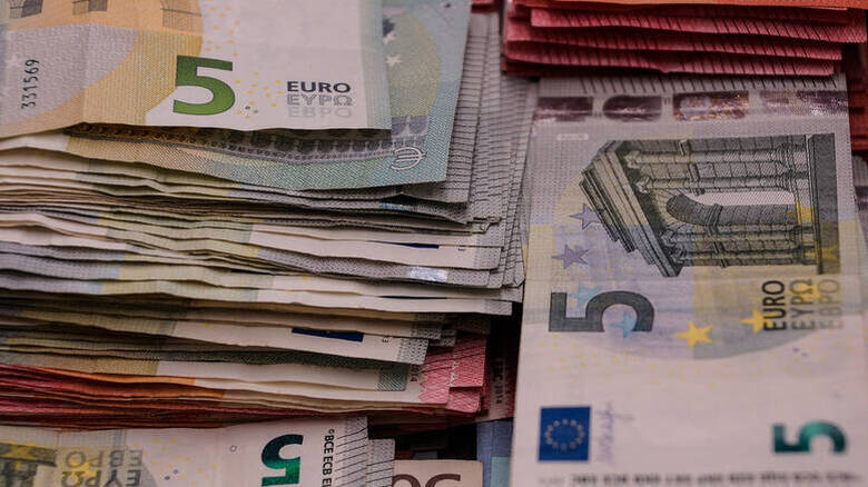 «Οι Έλληνες δυσκολεύονται να καλύψουν τις δαπάνες τους»