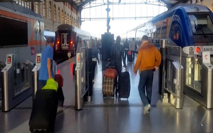 Σοβαρά εγκαύματα υπέστη το θύμα της επίθεσης στο μετρό στο Παρίσι