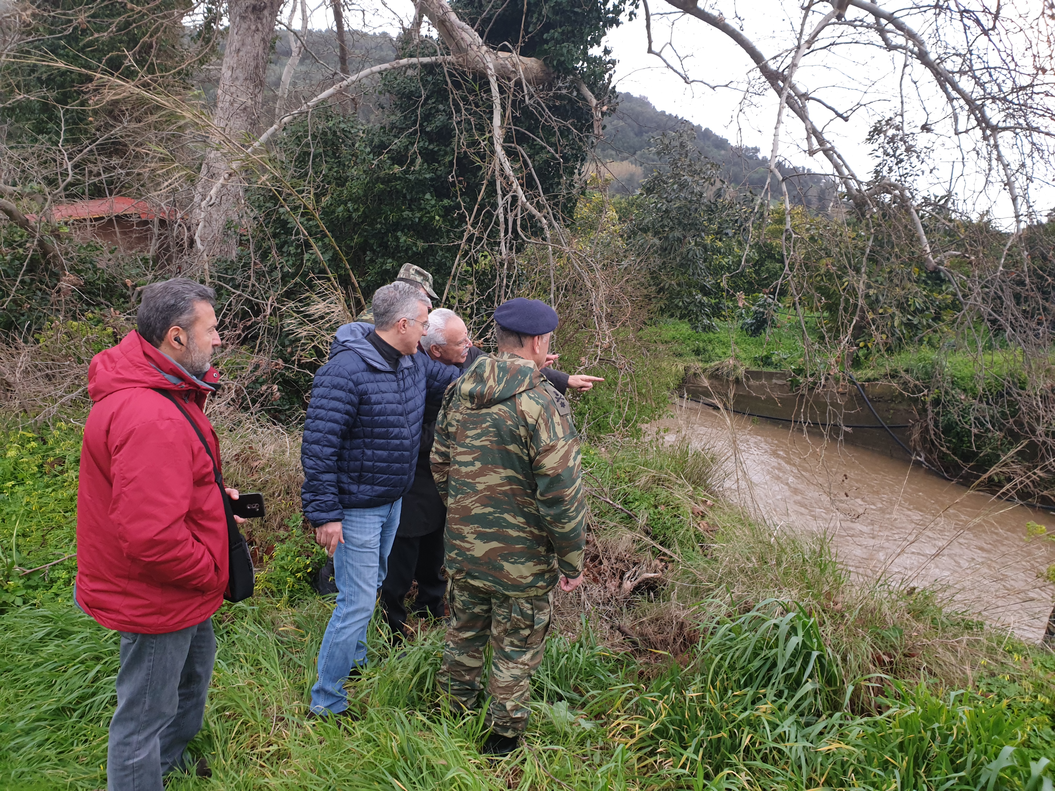 Ο Μανούσος Βολουδάκης επισκέφθηκε τις πληγείσες περιοχές των Χανίων (φωτο)