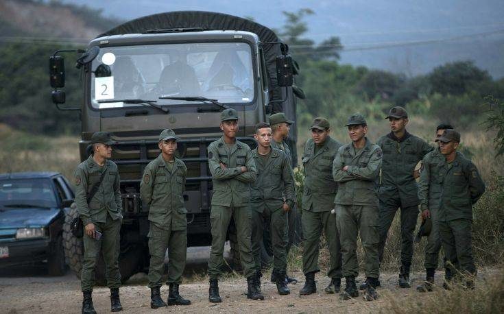 Συνολικά 13 μέλη των δυνάμεων ασφαλείας της Βενεζουέλας αυτομόλησαν