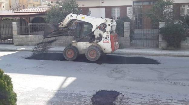 Εργασίες αποκατάστασης δρόμων στην Ιεράπετρα