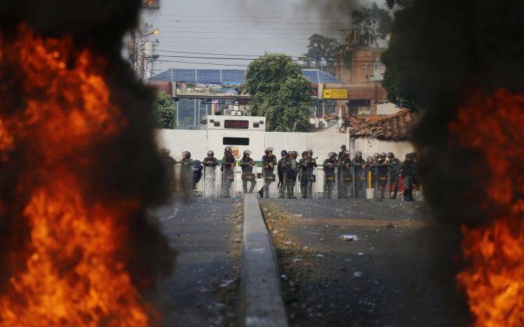 Δύο νεκροί σε συγκρούσεις κοντά στα σύνορα της Βενεζουέλας με τη Βραζιλία