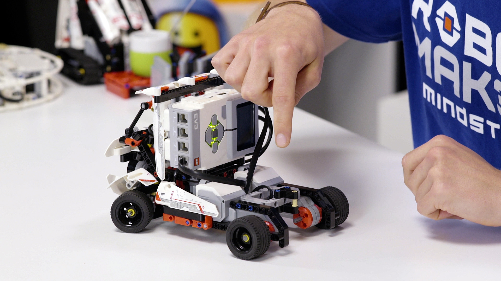 Εκπαιδευτική ρομποτική στα Χανιά για τους “μικρούς επιστήμονες”