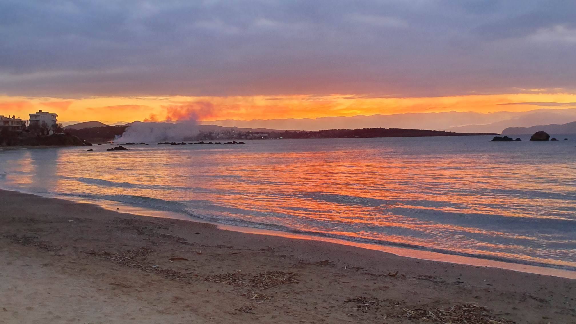 Ανακοίνωση Δήμου Χανίων για την καύση των απορριμμάτων στις παραλίες