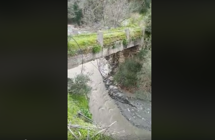 Η γέφυρα που άντεξε στο Φωτακάδο (βίντεο)