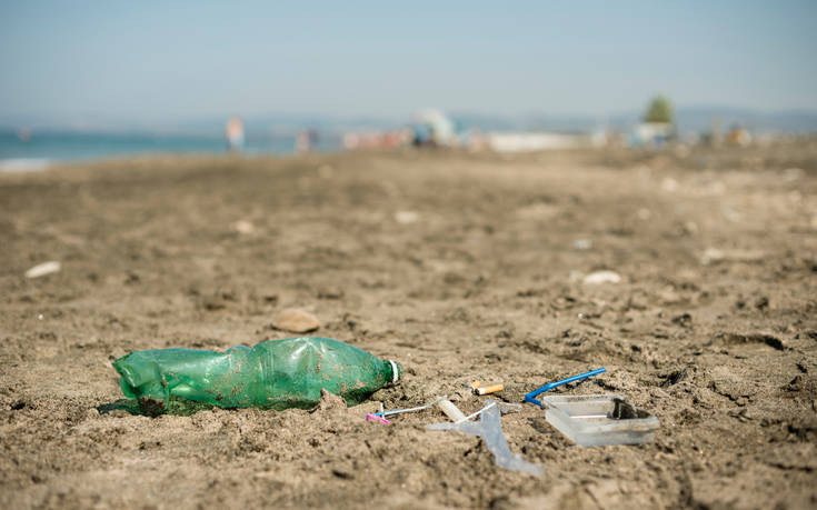 Το 50% των απορριμμάτων των ελληνικών θαλασσών είναι αλουμίνιο, πλαστικά και σακούλες
