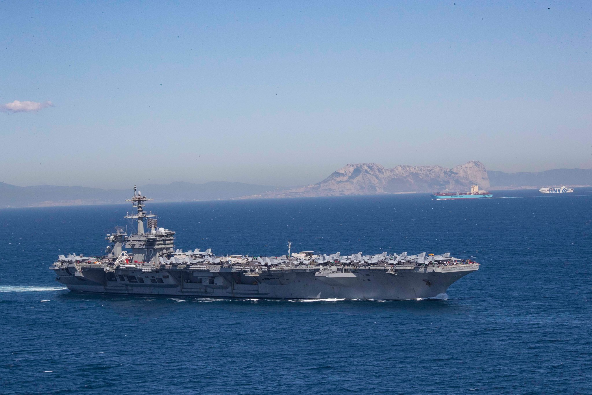 Στη Μεσόγειο ναυτική αρμάδα των ΗΠΑ με επικεφαλής το USS Abraham Lincoln (βίντεο)