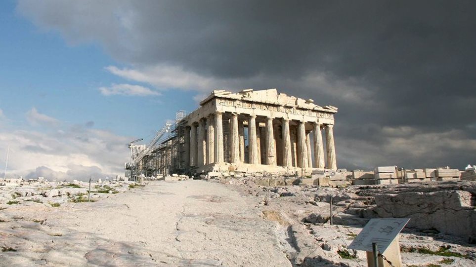 Αρχαιολόγοι μετά τον κεραυνό στην Ακρόπολη:Μακάρι να αντιδρούσαμε όπως οι Γάλλοι στη Notre