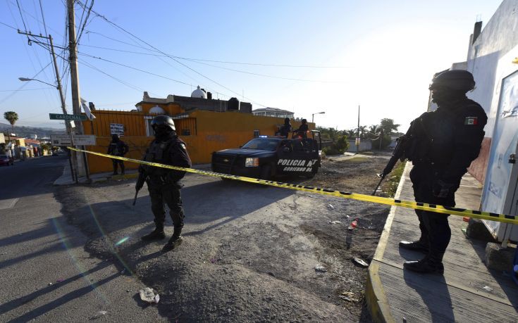 Πρωτοφανές σκηνικό βίας σε αστυνομικό τμήμα στο Μεξικό