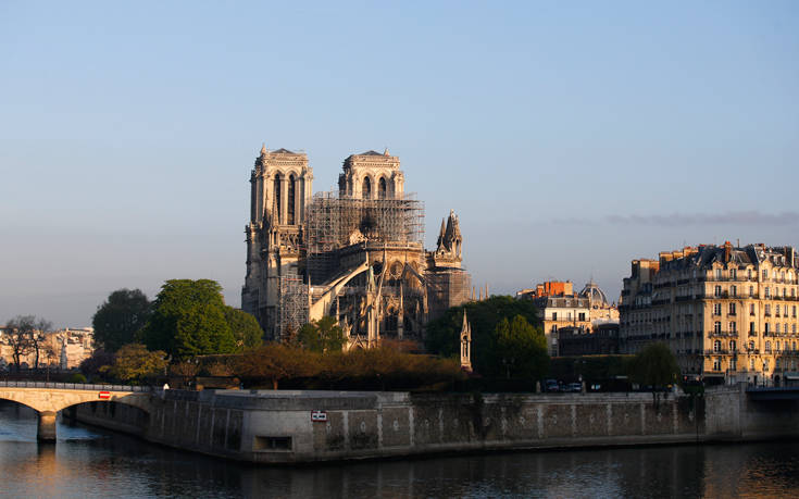 Παναγία των Παρισίων: Ναό από ξύλο στον περίβολο σχεδιάζουν οι γαλλικές αρχές