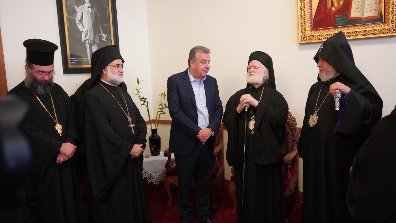 Τιμήθηκε από την Περιφέρεια Κρήτης ο Πατριάρχης Αρμενίων Καρεκίν Β’