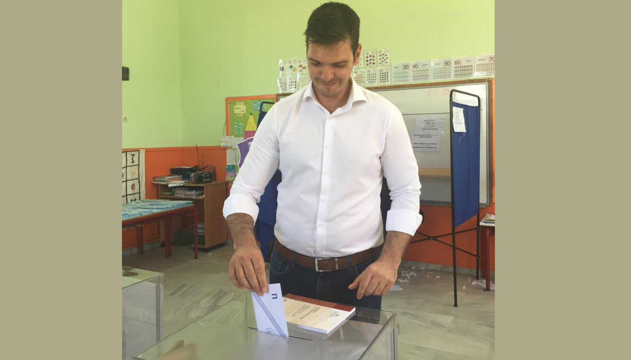 Στο δημοτικό σχολείο του Νέου Χωριού στον Δ. Αποκορώνου ψήφισε ο Αλέξανδρος Μαρκογιαννάκης
