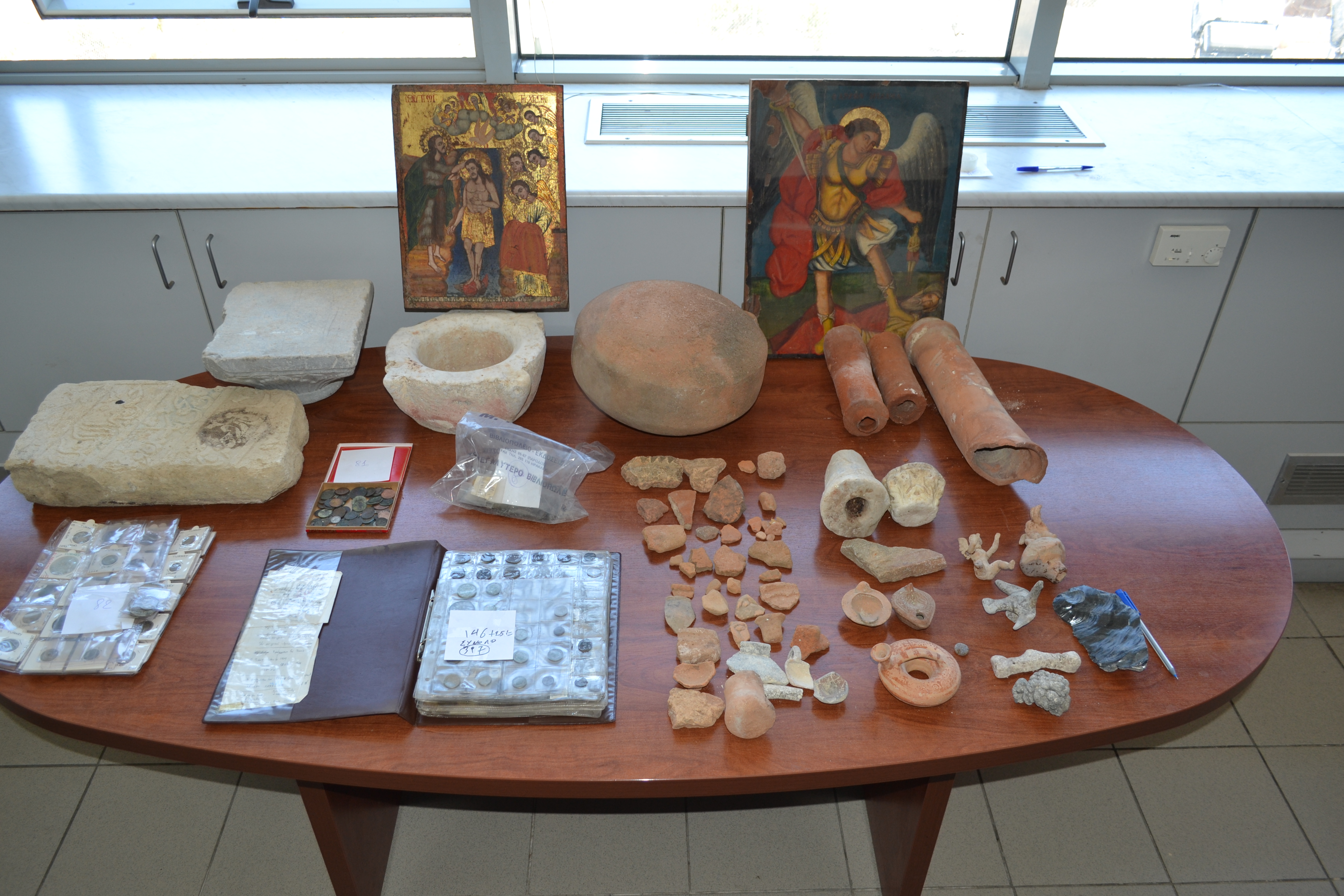 Σε… “αρχαιολογικό μουσείο” είχε μετατρέψει το σπίτι του στο Ηράκλειο