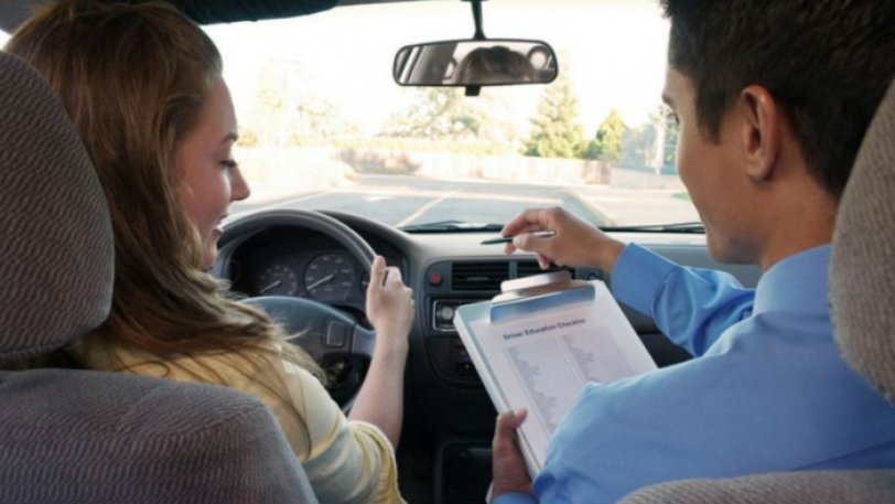Εύβοια: Έδινε εξετάσεις για δίπλωμα οδήγησης και «πάτησε» τον εξεταστή